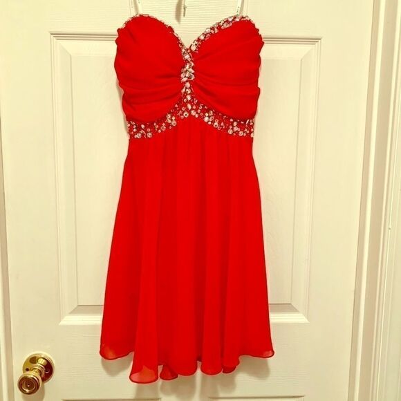 RED Chiffon Strapless Dress with 💎 Size 1/2 - Picture 6 of 6